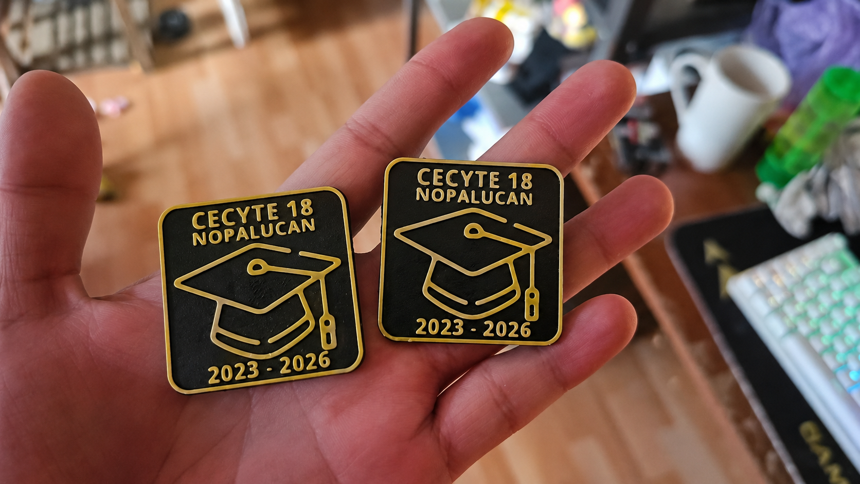 Resultado pines de graduación