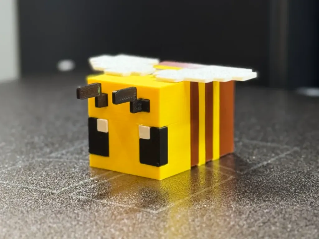 [KLM-02] Abeja Minecraft